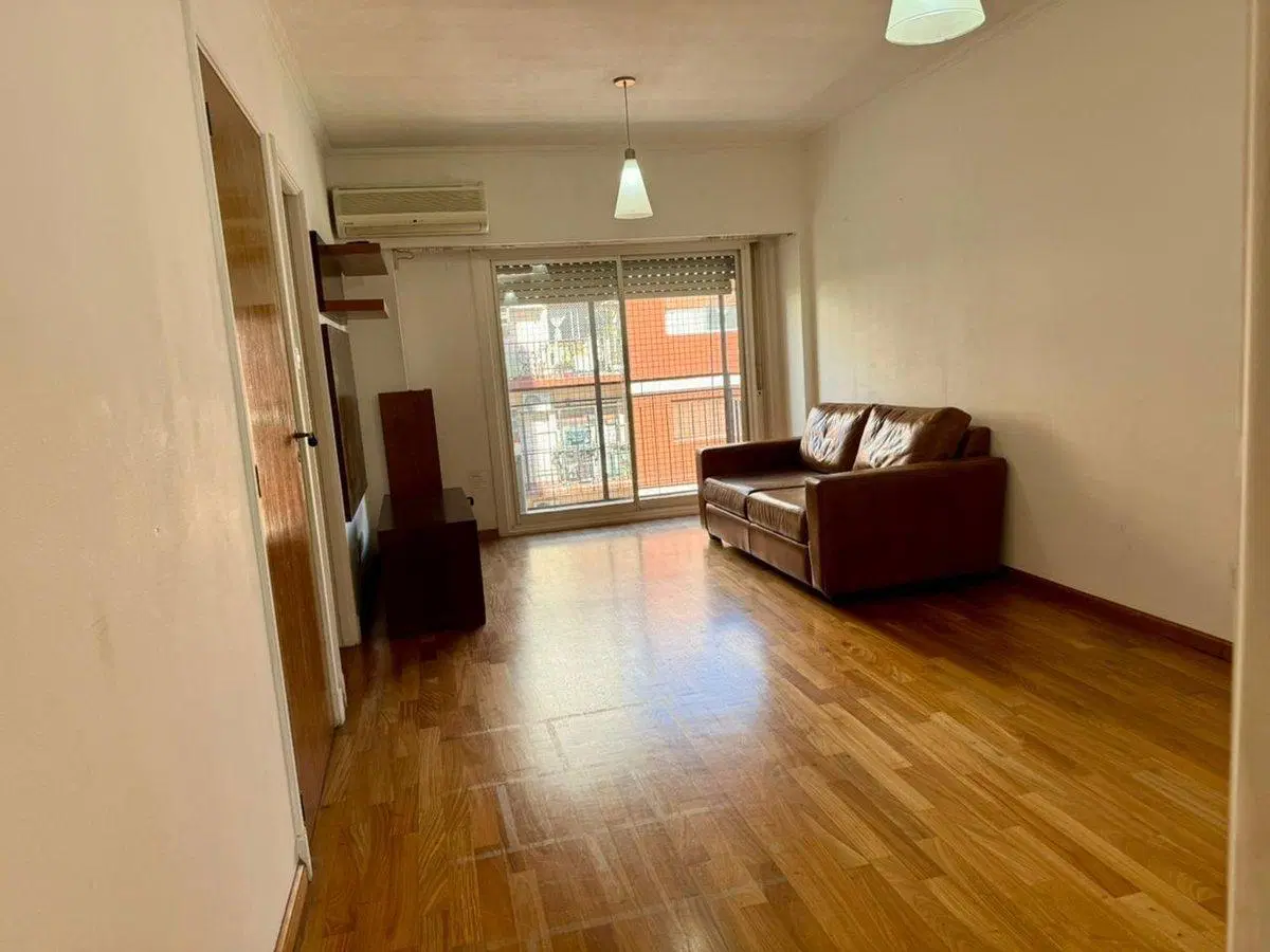 Venta depto. 3 ambs. Semipiso. Balcon. Lanusita 5
