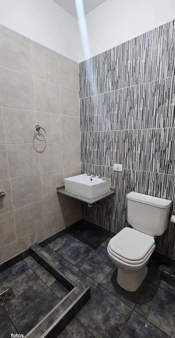 VENTA LOCAL COMERCIAL PB CON DEPOSITO EN SUBSUELO 2