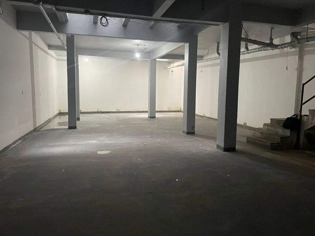 VENTA LOCAL COMERCIAL PB CON DEPOSITO EN SUBSUELO 4