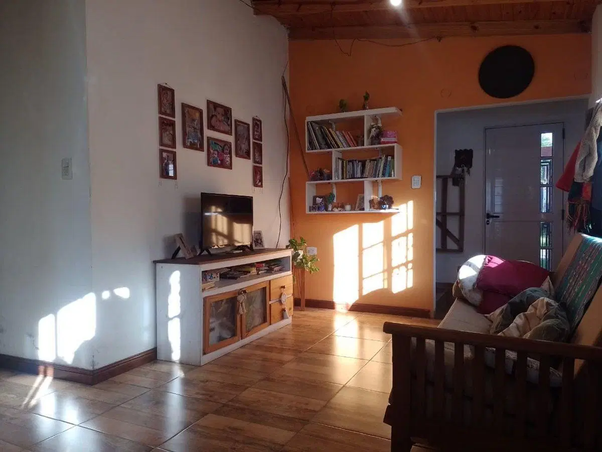 VENTA CASA 4 AMB CON PATIO Y GARAGE MTE CHINGOLO 2