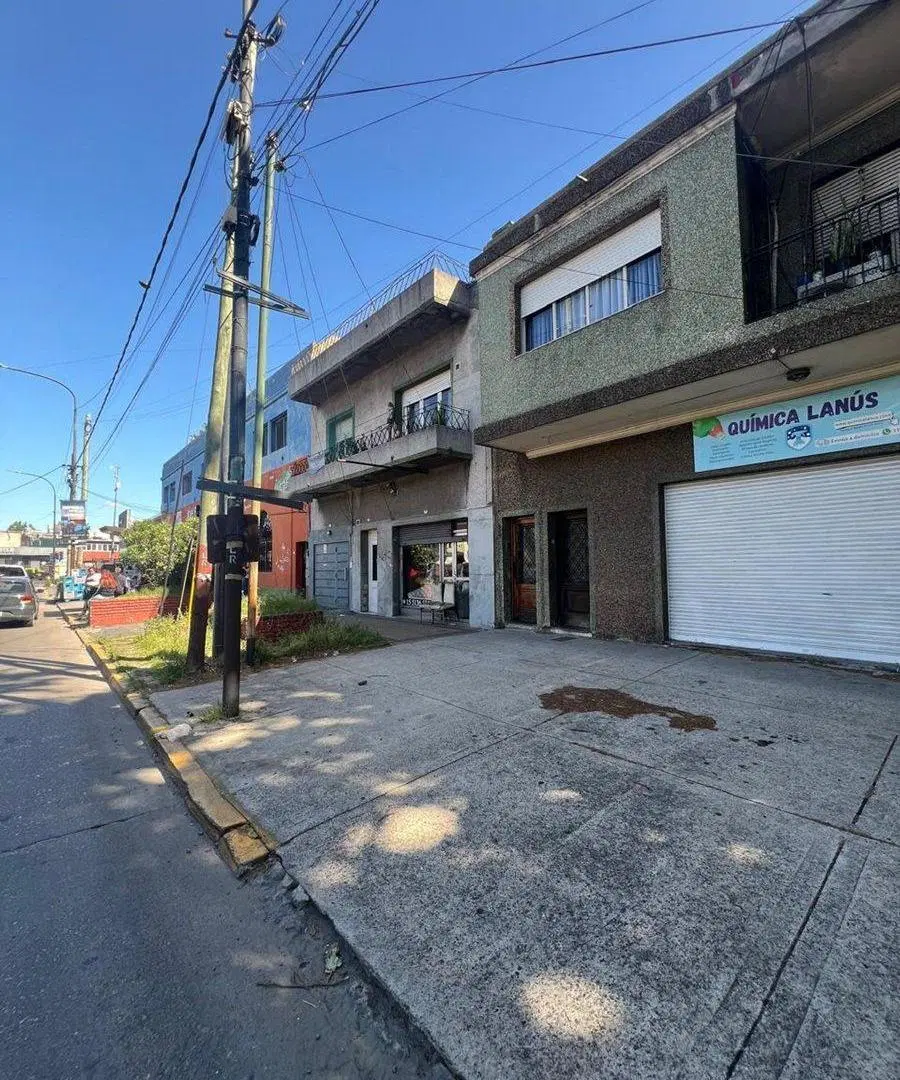 VENTA CASA EN BLOCK 426 Mts2. IDEAL INVERSIÓN. 2