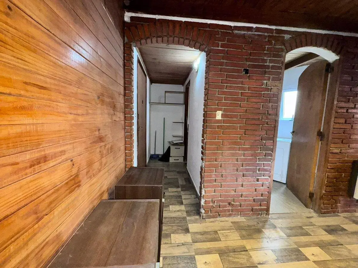 DEPTO 2 AMB. PISO 2 POR ESCALERA SIN EXPENSAS 5
