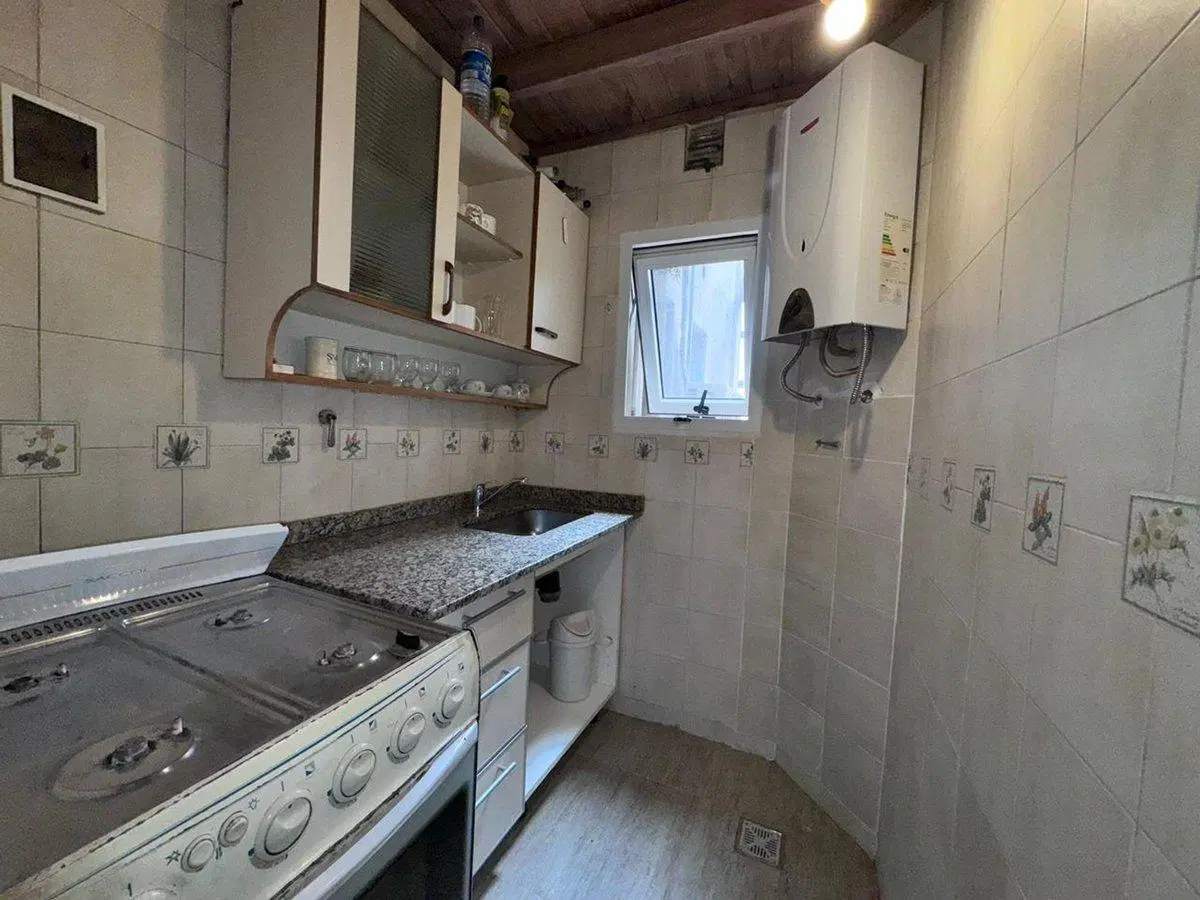 DEPTO 2 AMB. PISO 2 POR ESCALERA SIN EXPENSAS 2