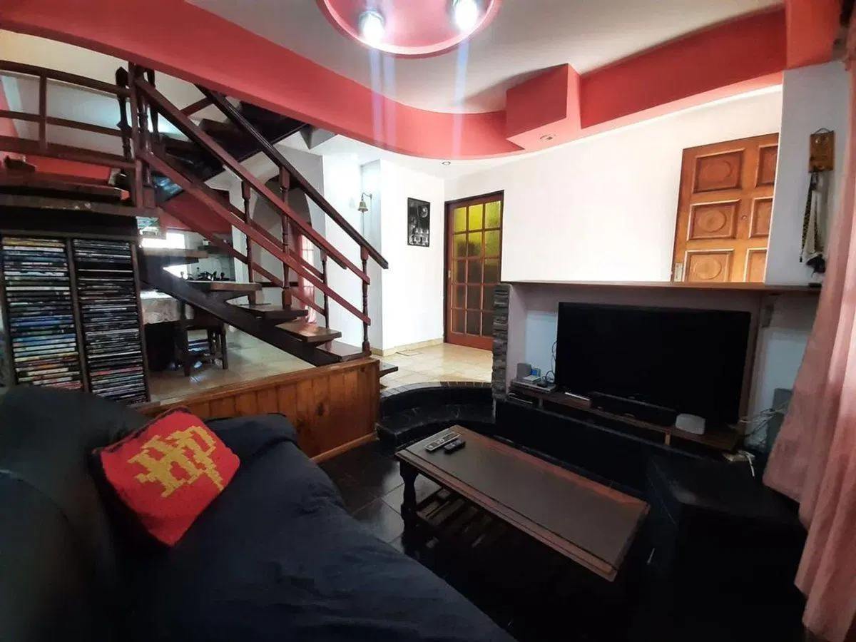 Casa 4 amb | Fondo libre y pileta. Lote de 414m2 2