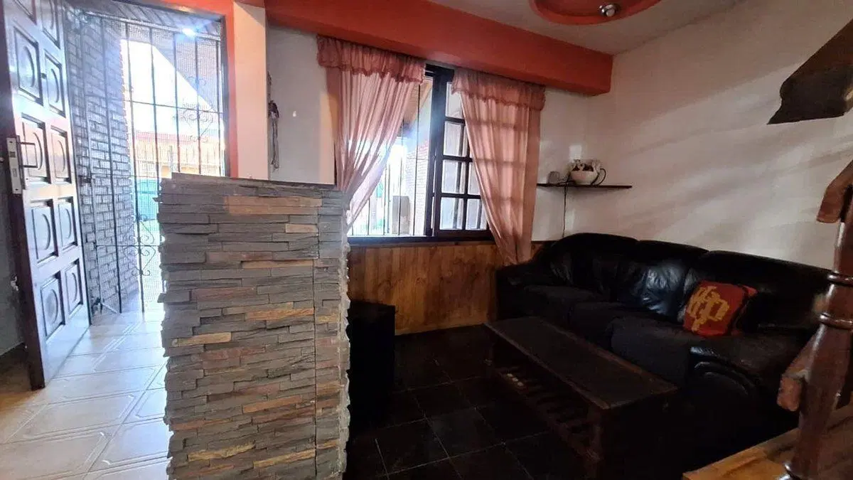 Casa 4 amb | Fondo libre y pileta. Lote de 414m2 5