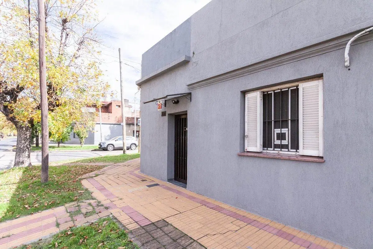 VENTA CASA 4AMB.C/COCHERA.PATIO.TERRAZA.DE 155M2 ! 3