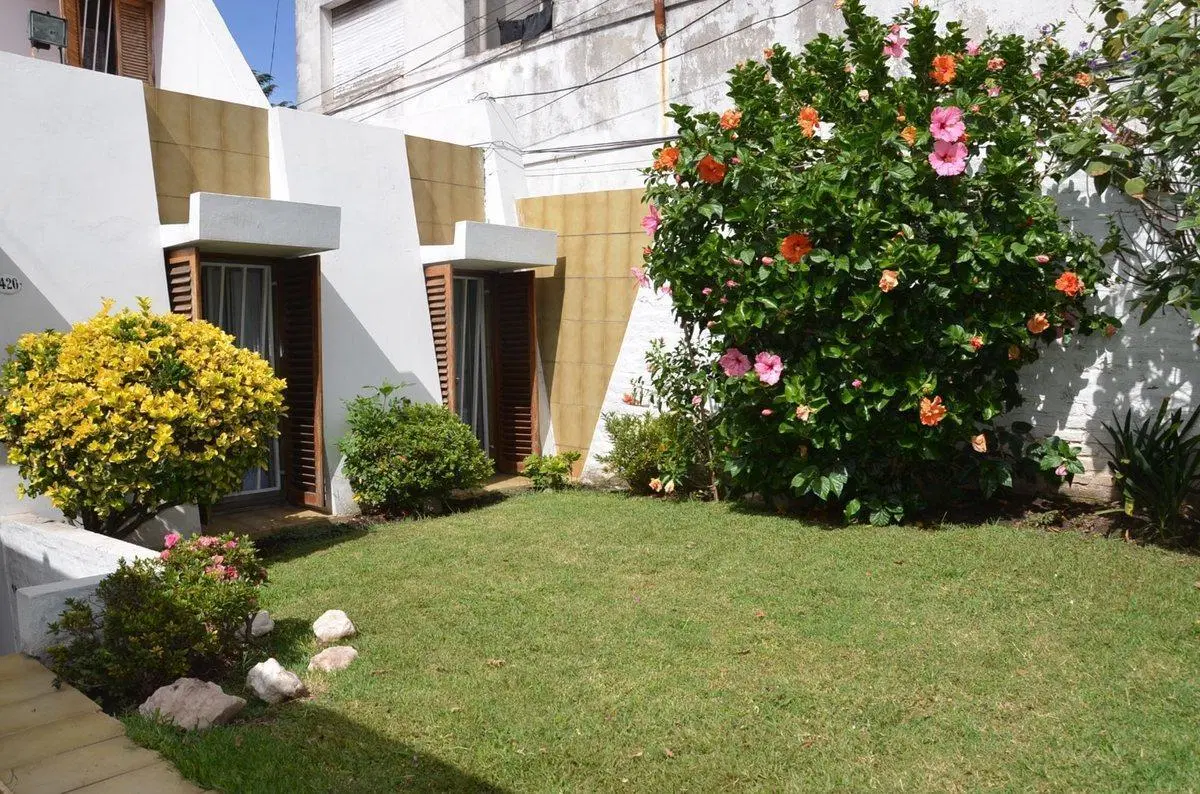 LOTE PROPIO DE 8.66 X 28 EN PLENO CENTRO LANUS EST 5