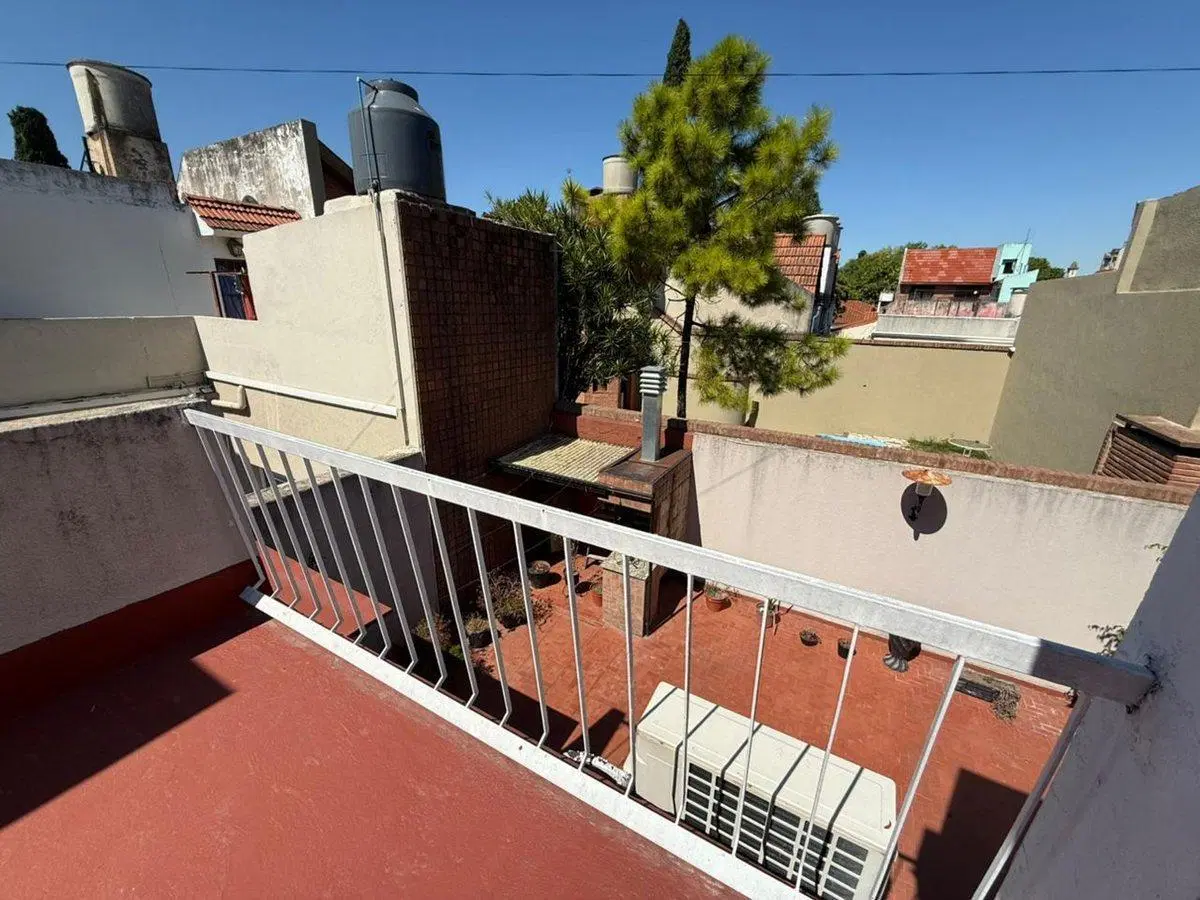 LOTE PROPIO DE 8.66 X 28 EN PLENO CENTRO LANUS EST 4
