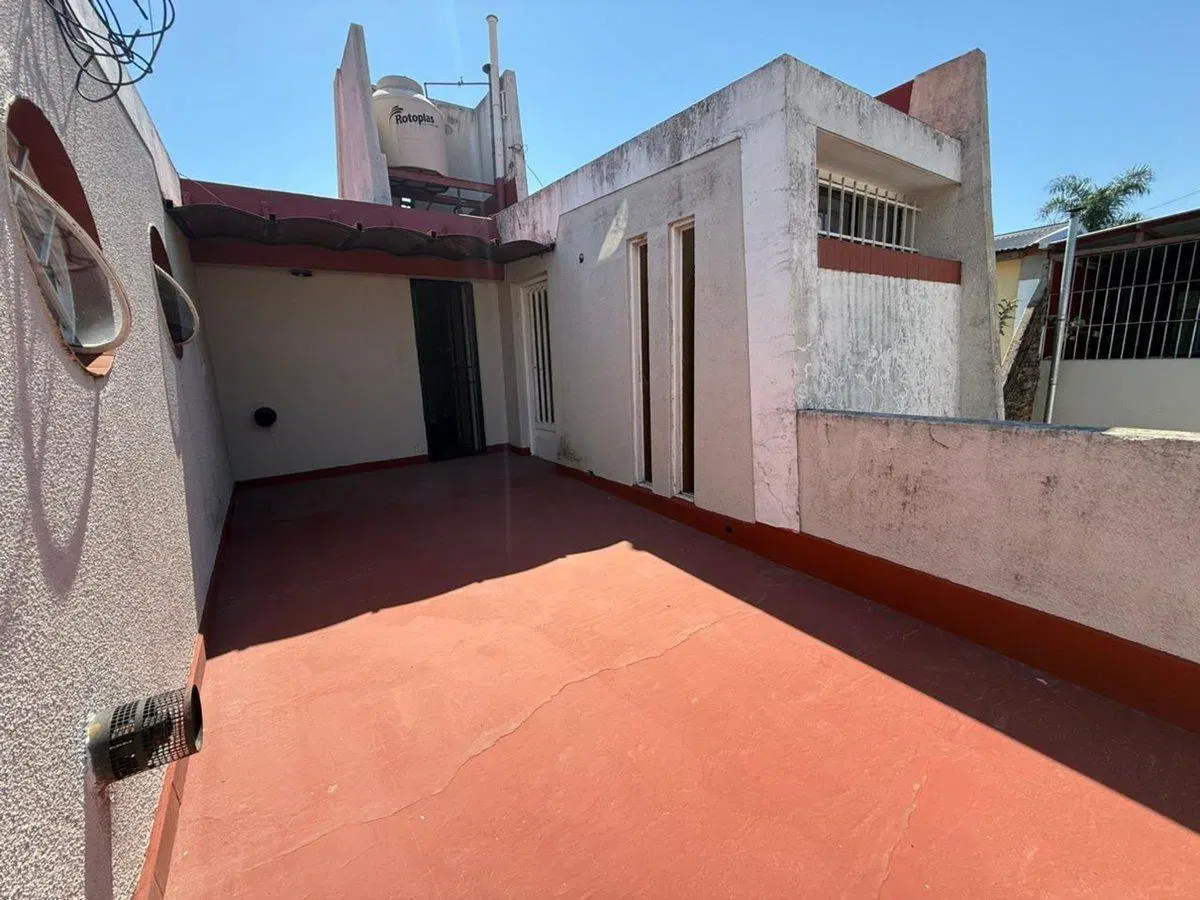 LOTE PROPIO DE 8.66 X 28 EN PLENO CENTRO LANUS EST 5