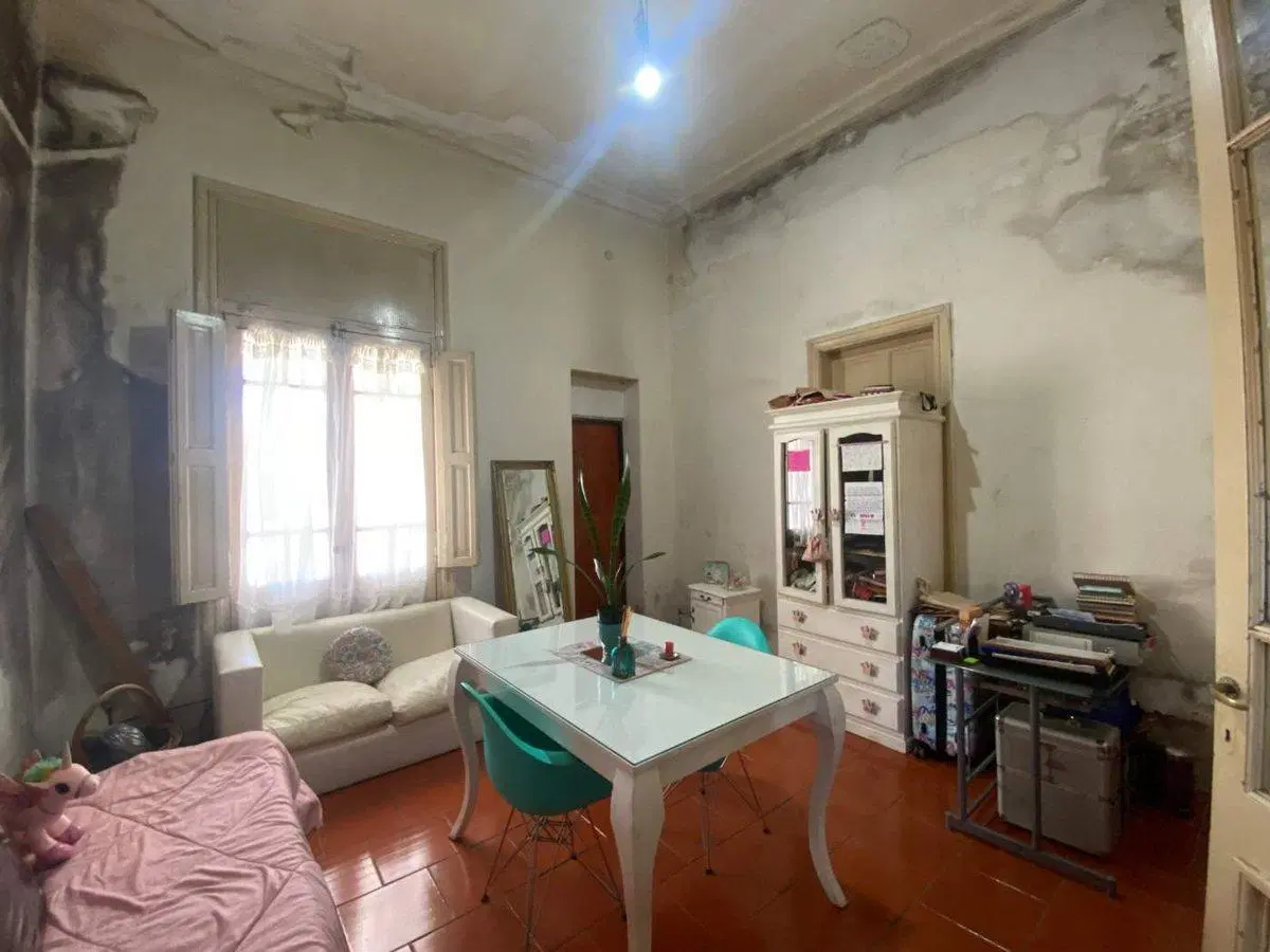 CASA 5 AMB C/GRAN JARDÍN Y PILETA "A REFACCIONAR" 4