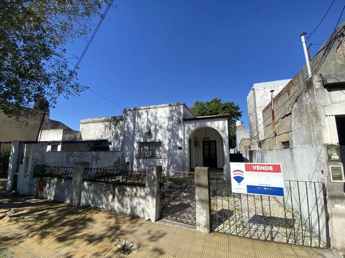 CASA 5 AMB C/GRAN JARDÍN Y PILETA "A REFACCIONAR" 5