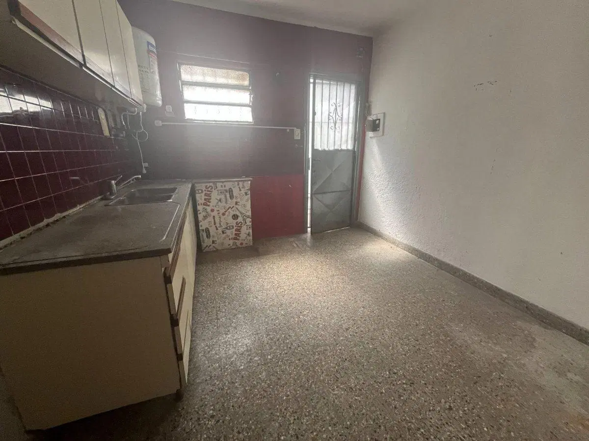PH 2 AMBIENTES POR PASILLO – LANÚS ESTE 5