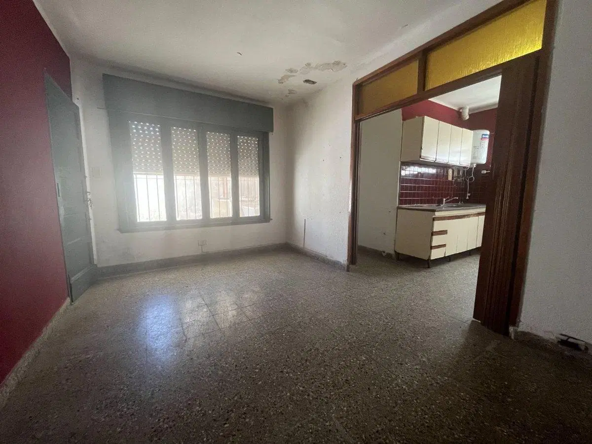 PH 2 AMBIENTES POR PASILLO – LANÚS ESTE 3