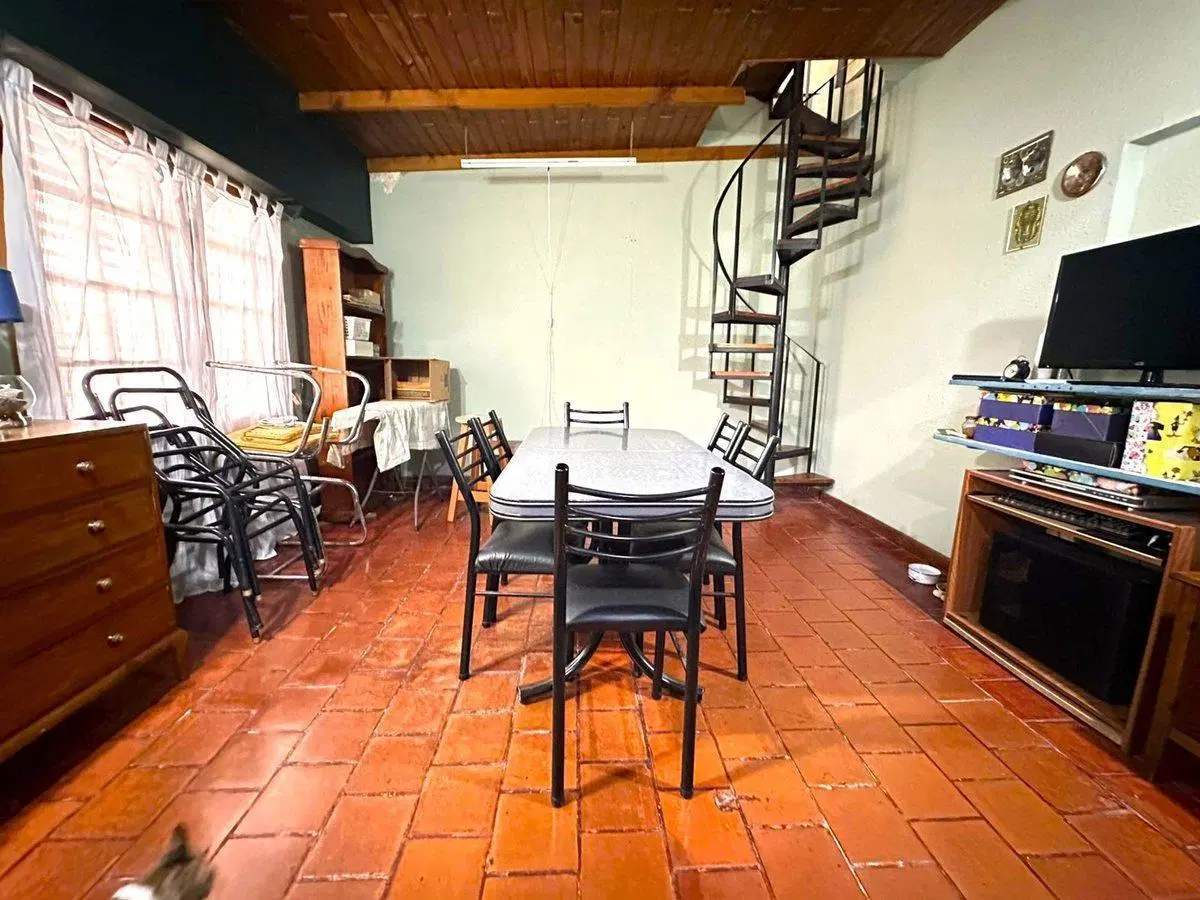Casa + depto patio y quincho 5
