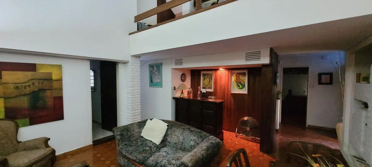 CASA EN 2 PLANTAS C/ COCHERA CUBIERTA FONDO LIBRE 5