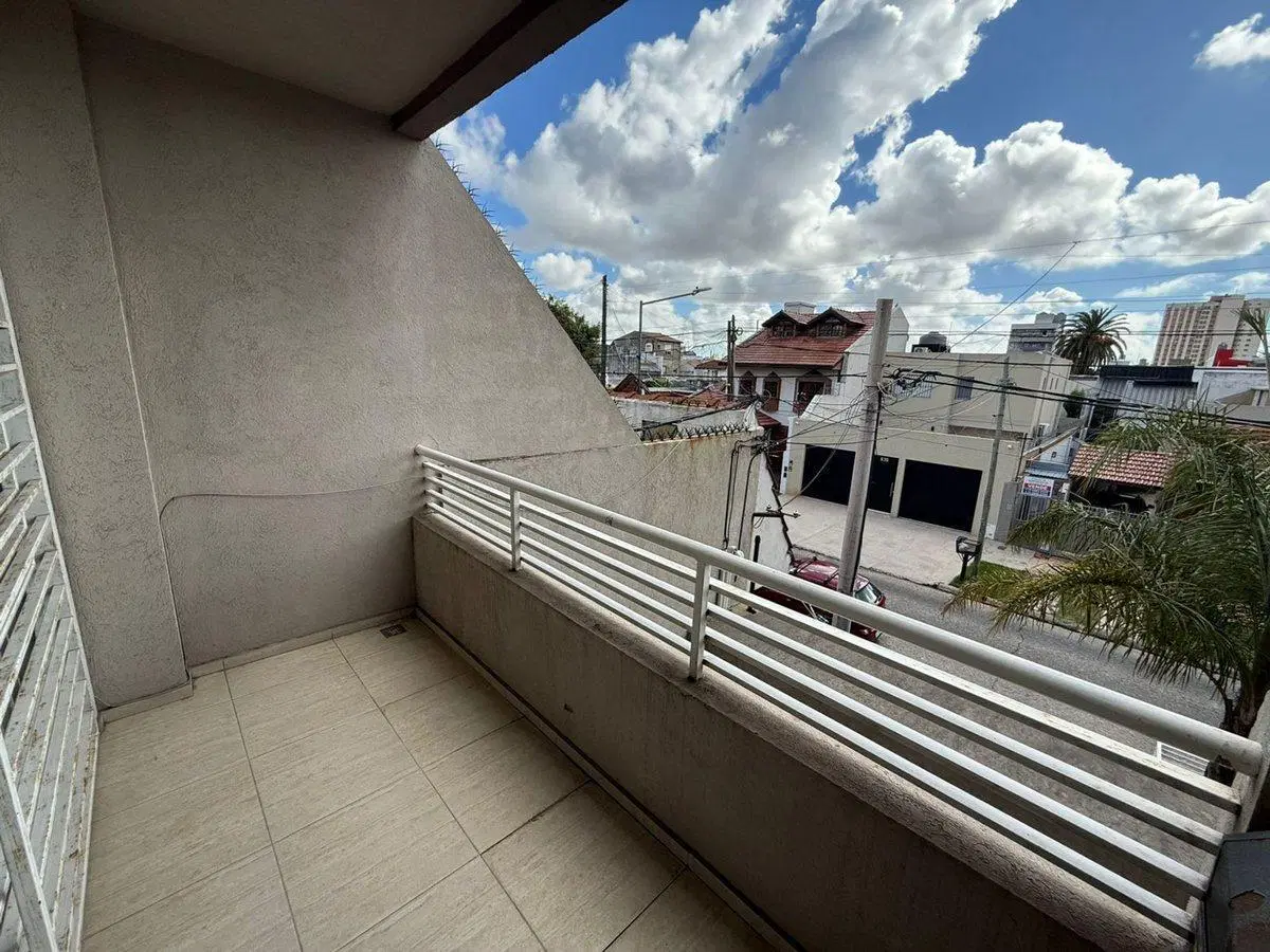 DEPTO. 2 AMB CON BALCON AL FRENTE APTO CREDITO 4
