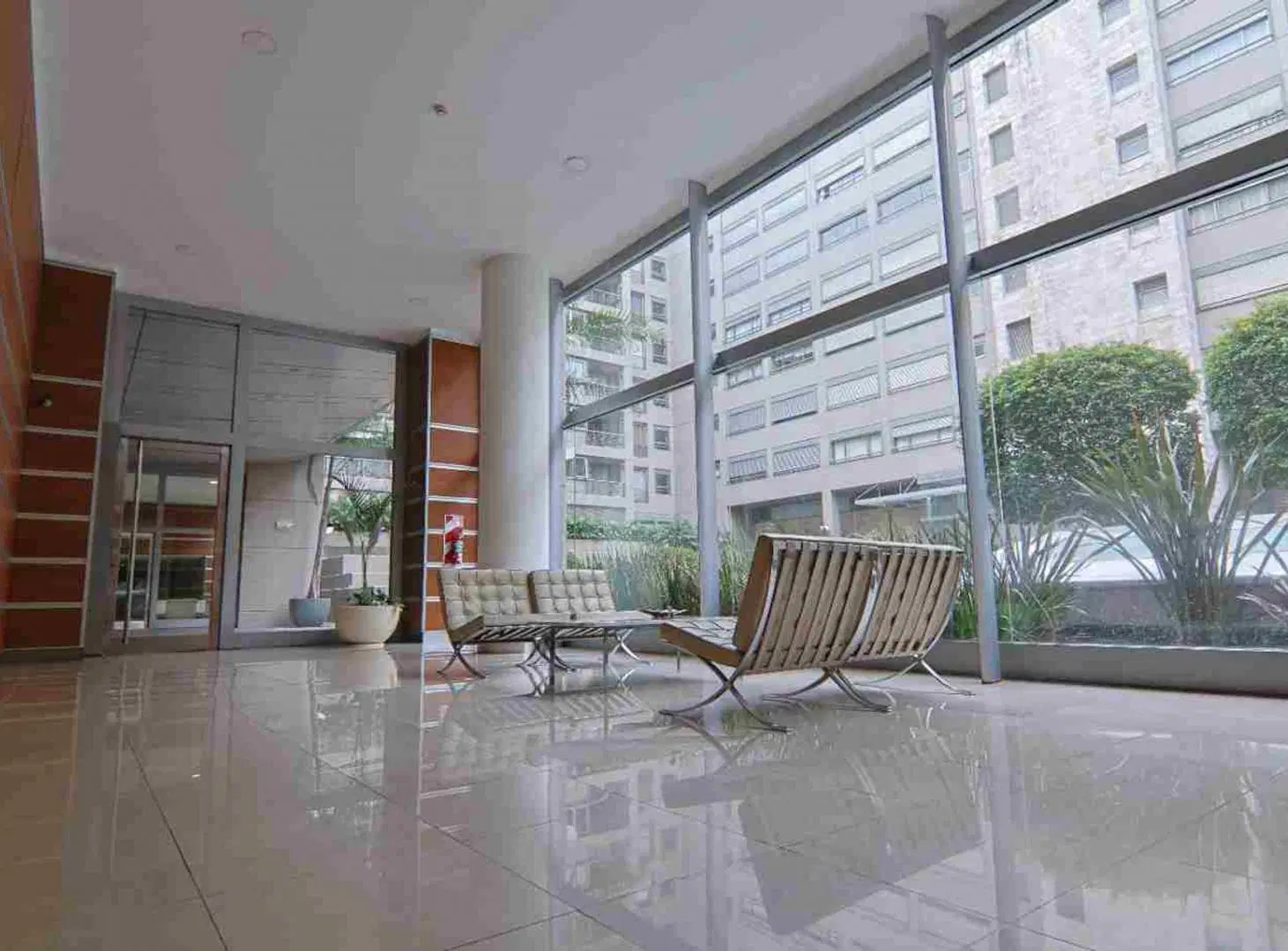 VENTA DEPTO 3/4 AMBIENTES COCHERA PUERTO MADERO 5