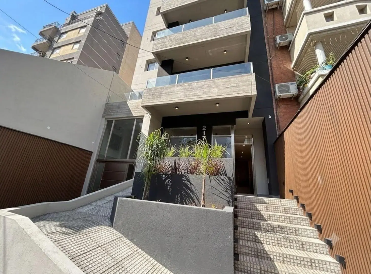 VENTA DPTO 2 AMB CON COCHERA A ESTRENAR LANUS ESTE 2