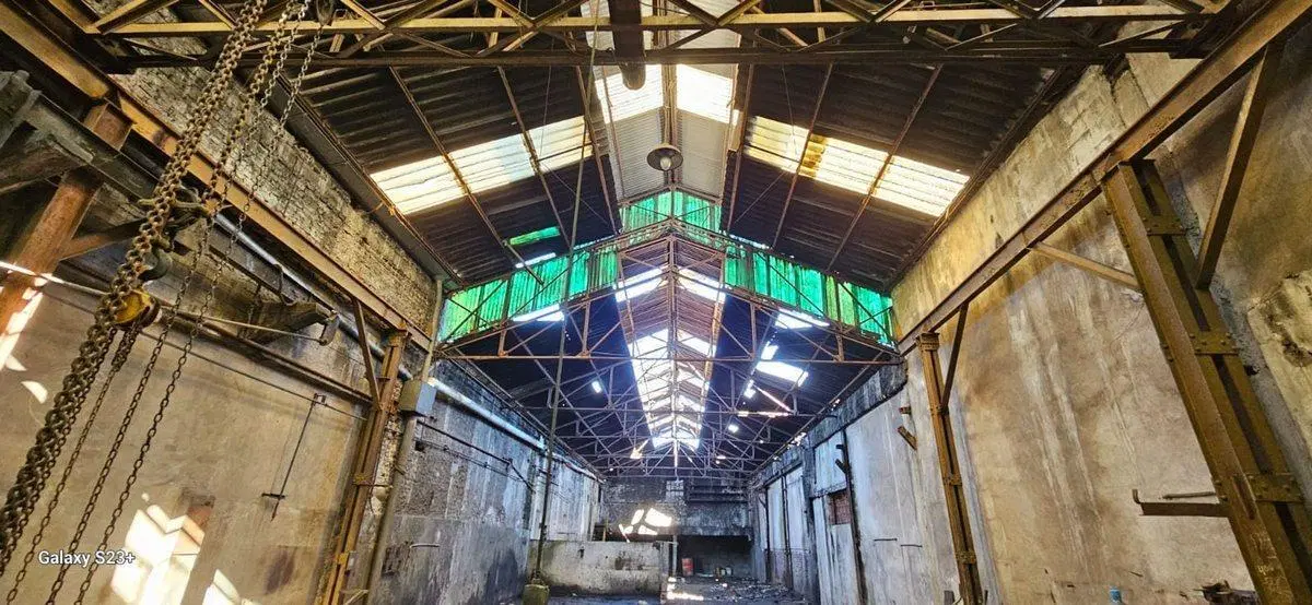 GALPÓN EN VENTA CON DEPTO DE 2 AMB LANUS 3
