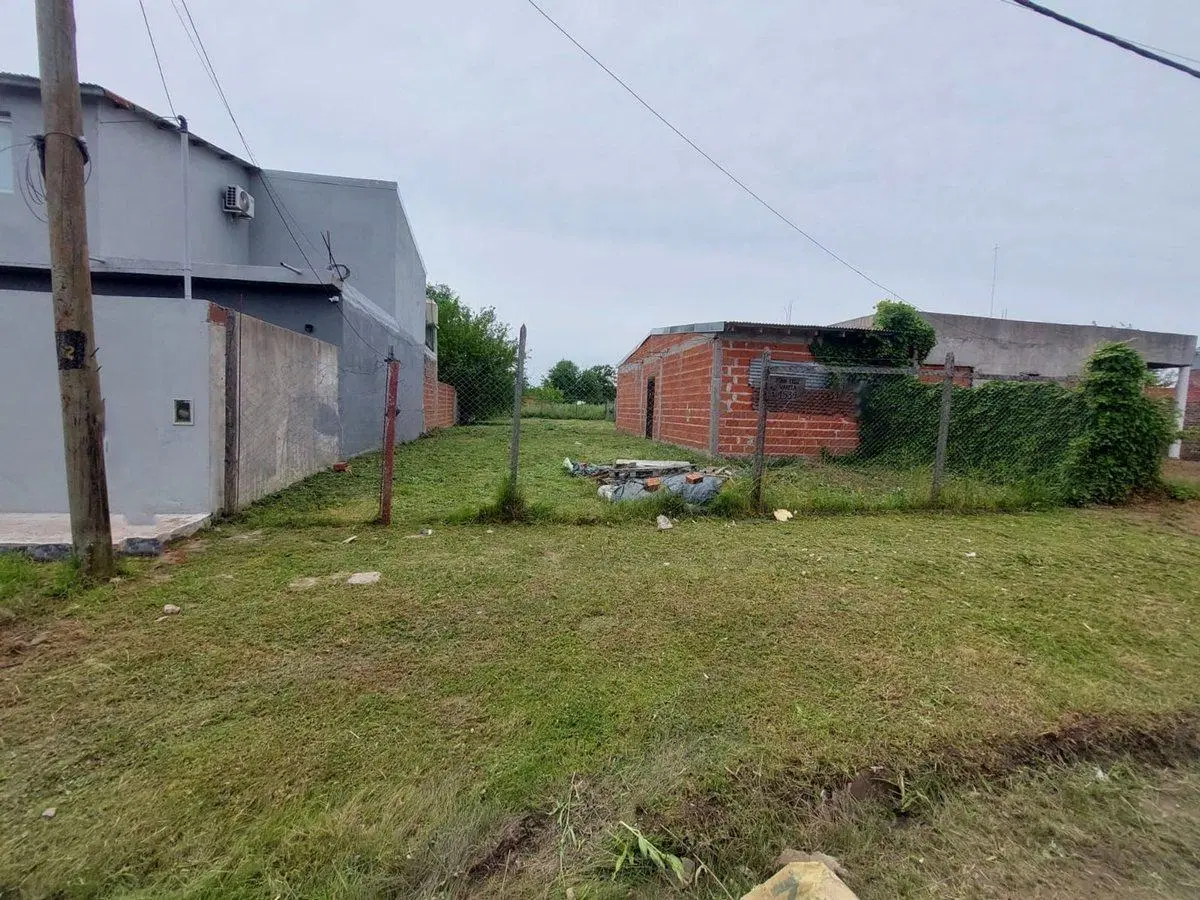 VENTA DE LOTE CON CONSTRUCCION A TERMINAR-GLEW 5
