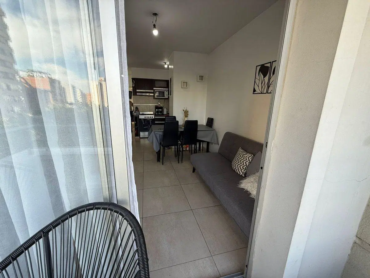 DPTO. 2 AMB AL FRENTE CON DOBLE BALCON LANUS ESTE 5