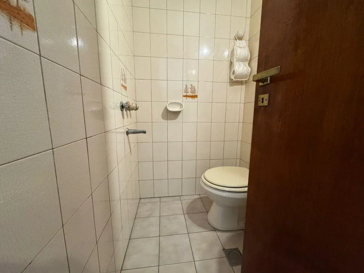 CASA 4 AMB / COCHERA / JARDIN / PARILLA 4