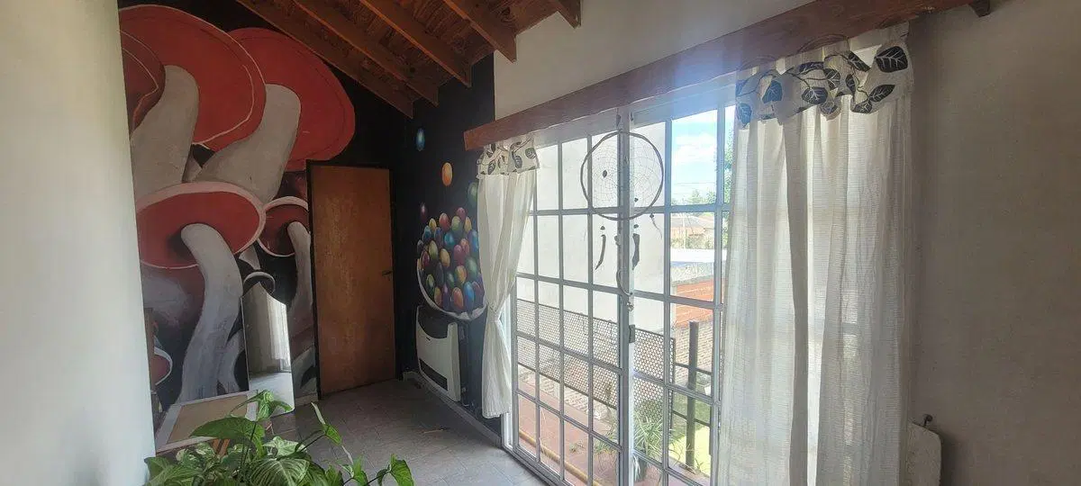 CASA 5 AMB. + Depto. 3 Amb. FONDO LOTE 718 METROS 3