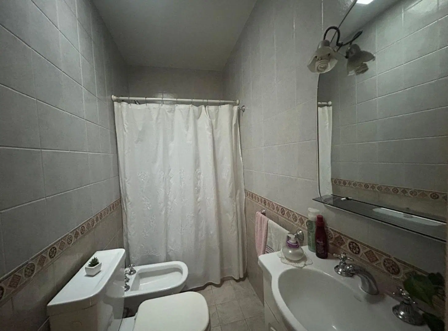 VENTA CASA 3 AMB PATIO, PARRILLA  Y GALPON 3