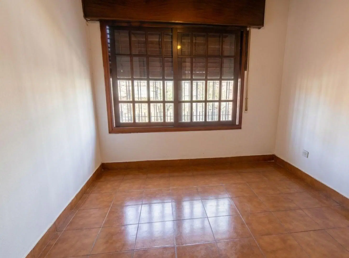 CASA EN VENTA LANUS ESTE - APTO CREDITO 4
