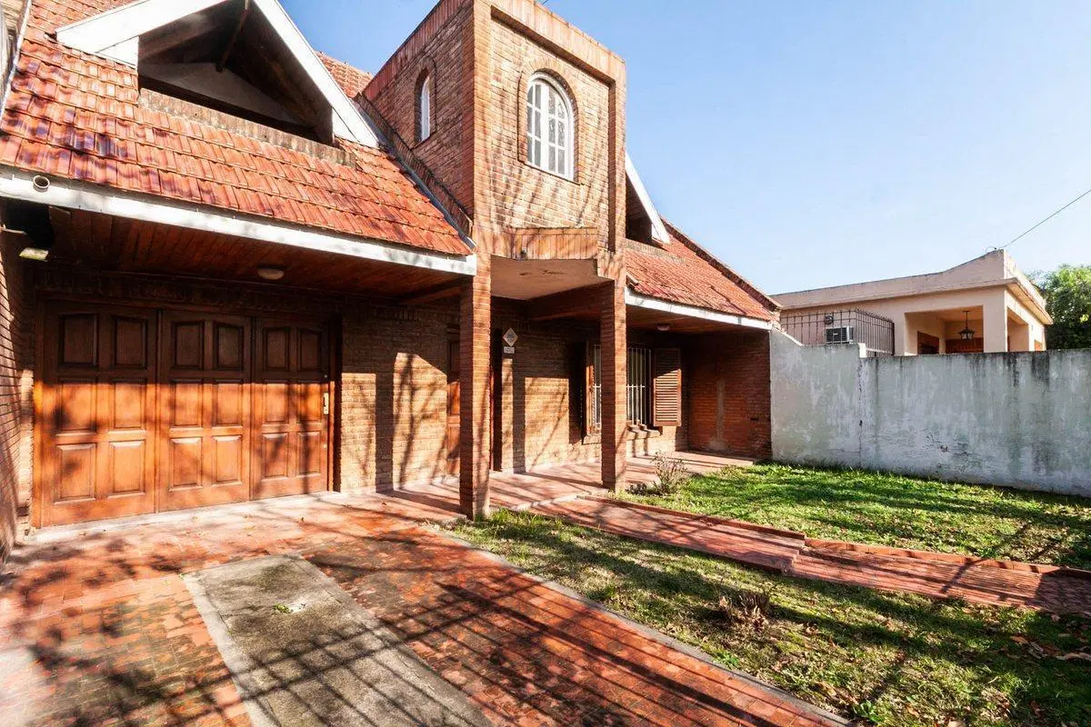 VENTA CASA 3 DORM, GARAGE, QUINCHO, PARQUE-GUILLÓN 3