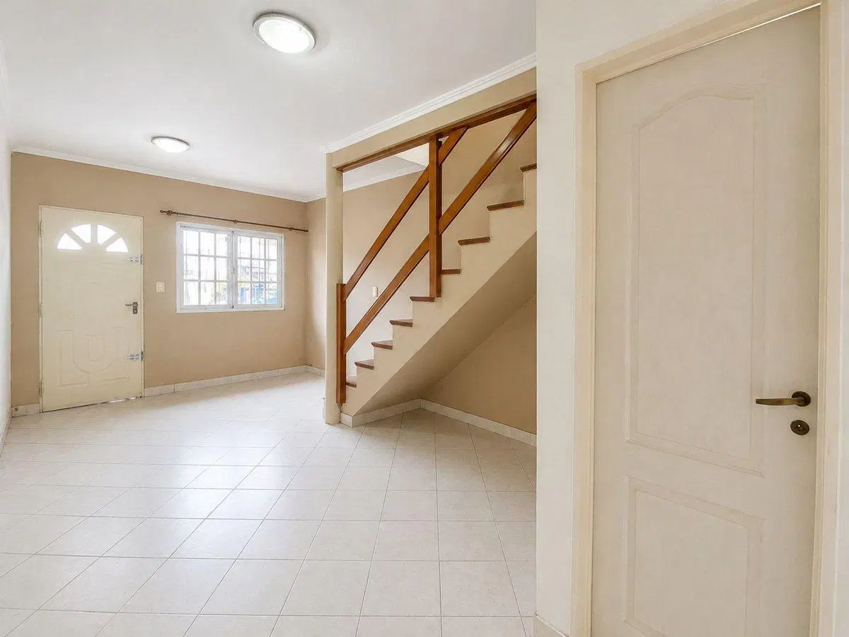 DUPLEX 3 AMB C/COCHERA, JARDÍN, LAVADERO Y ALTILLO 5
