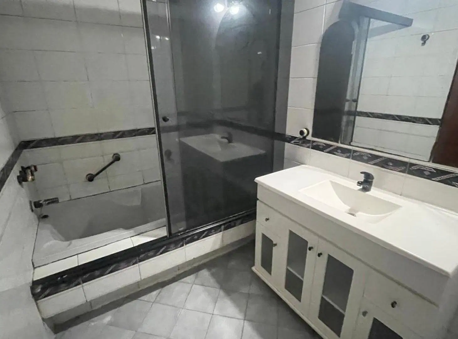 Venta en Block de casa de 3 y 2 ambientes 5