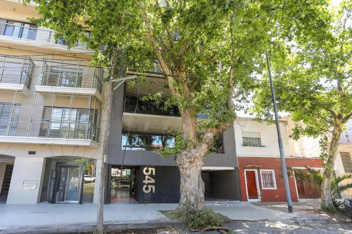 EXCELENTE DEPARTAMENTO 4AMB. A ESTRENAR 5