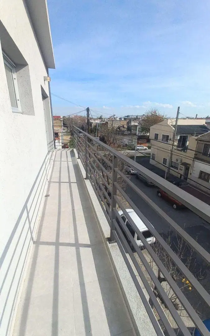 MONOAMBIENTE AL FRENTE A ESTENAR/BALCON Y TERRAZA 8