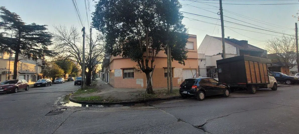 CASA 3 AMBIENTES MAS GALPON CUBIERTO  LANUS OESTE 5