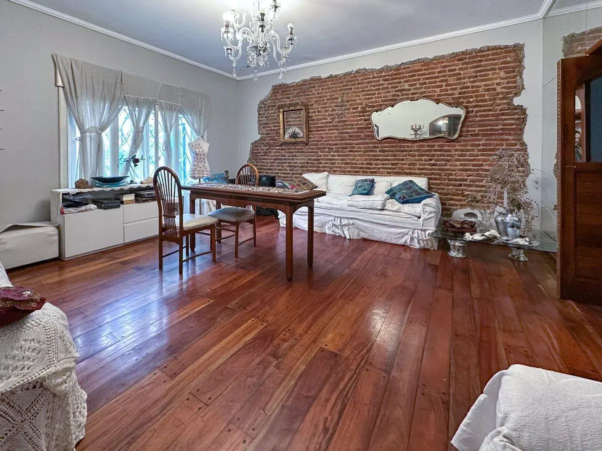 CASA 6 AMB C/QUINC/TZA/GARAG P/5 LANUS OESTE 5