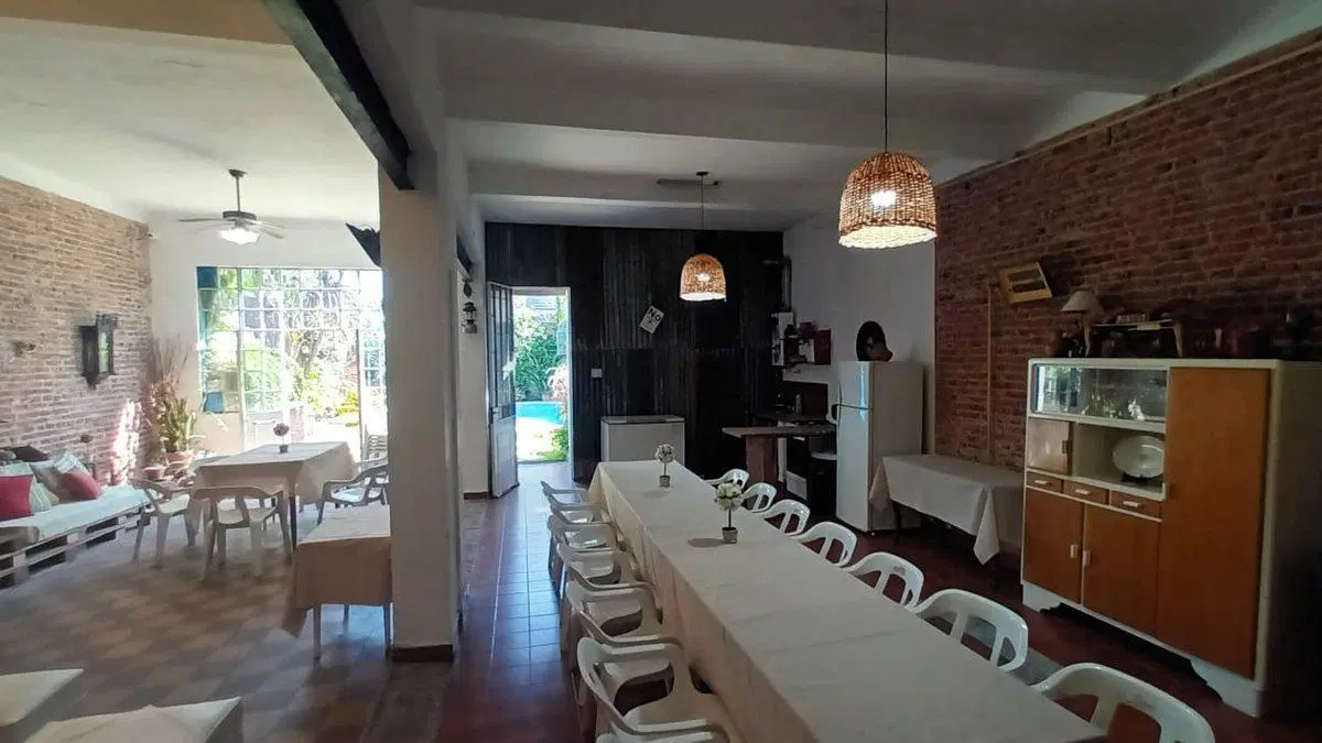 CASA 5 AMB +SALON C/PARQUE Y PISCINA 5