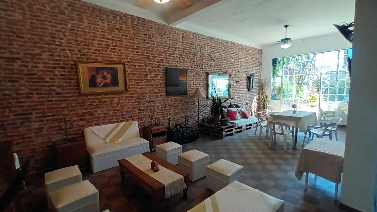 Foto de CASA 5 AMB +SALON C/PARQUE Y PISCINA, imagen 1