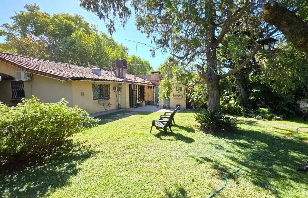 VENTA CASA 4 AMB TERRENO QUINCHO PILETA LONGCHAMPS 4