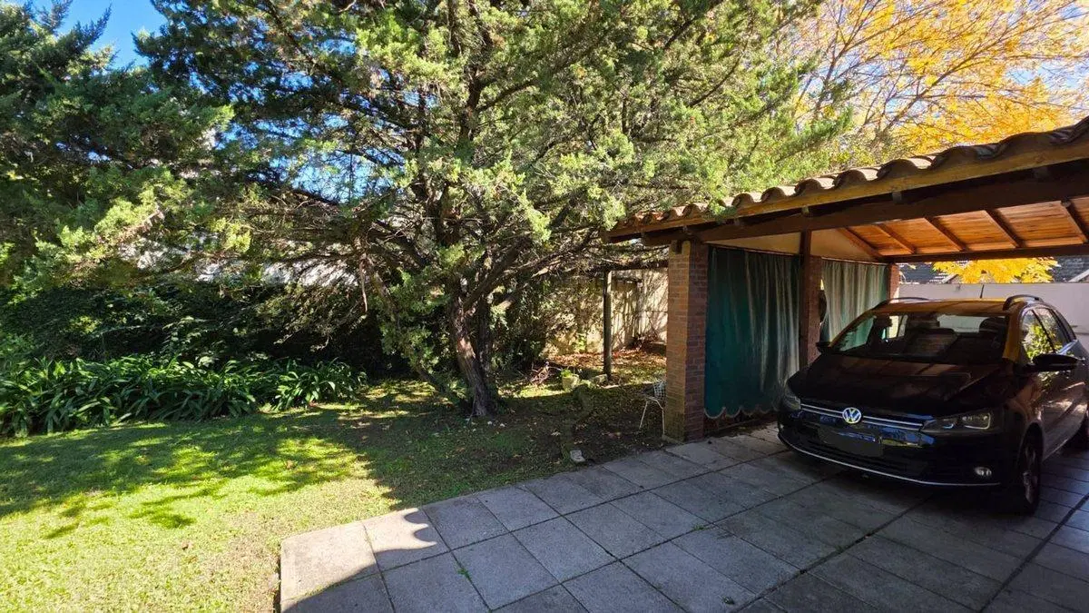 VENTA CASA 4 AMB TERRENO QUINCHO PILETA LONGCHAMPS 3
