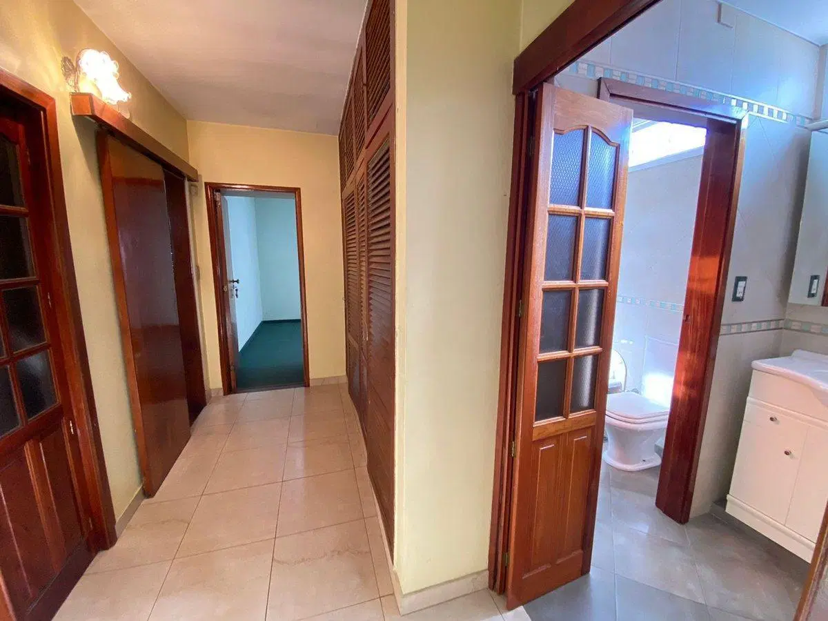 VENTA CASA 4 AMB / JARDIN / QUINCHO / COCHERA 3
