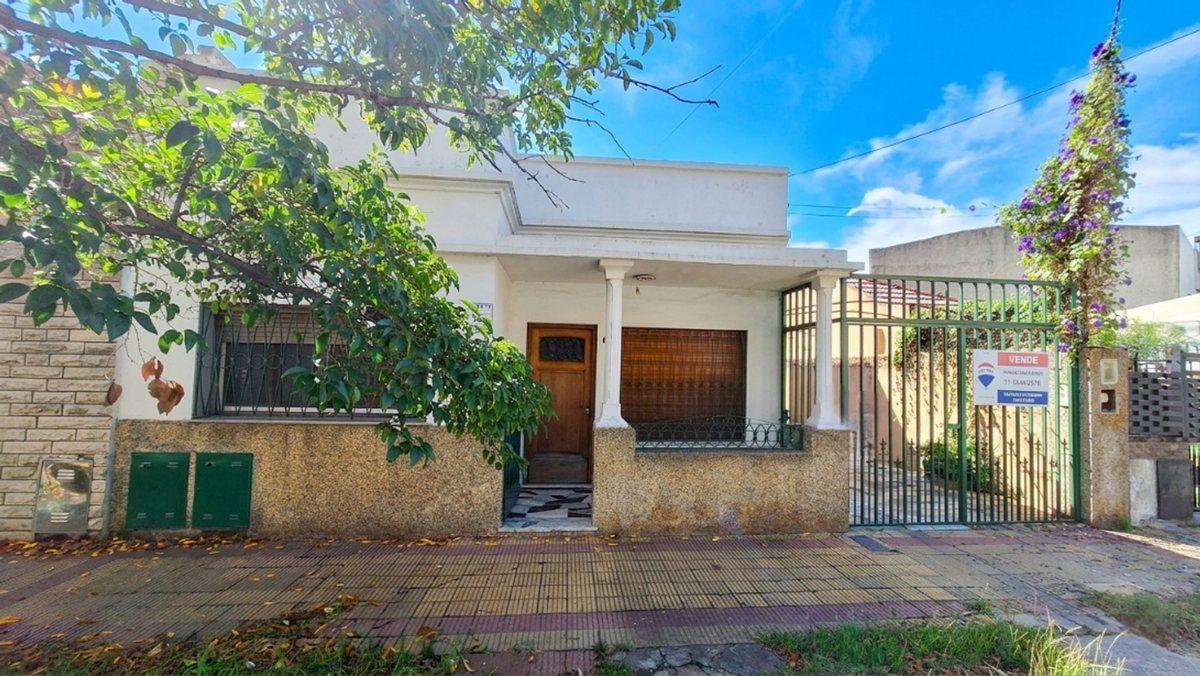 Casa multifamiliar en lote propio. APTO CREDITO