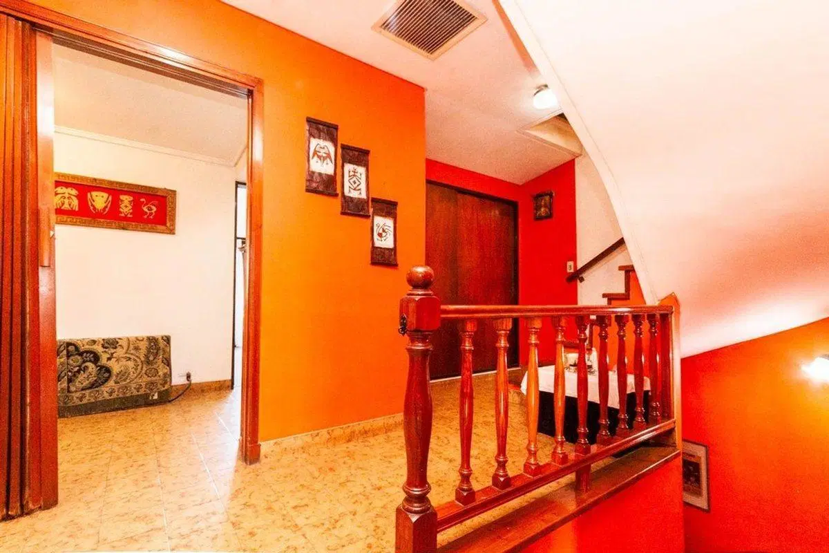 Casa multifam. en lote de 8,66 x 26,98 c/galpón 5