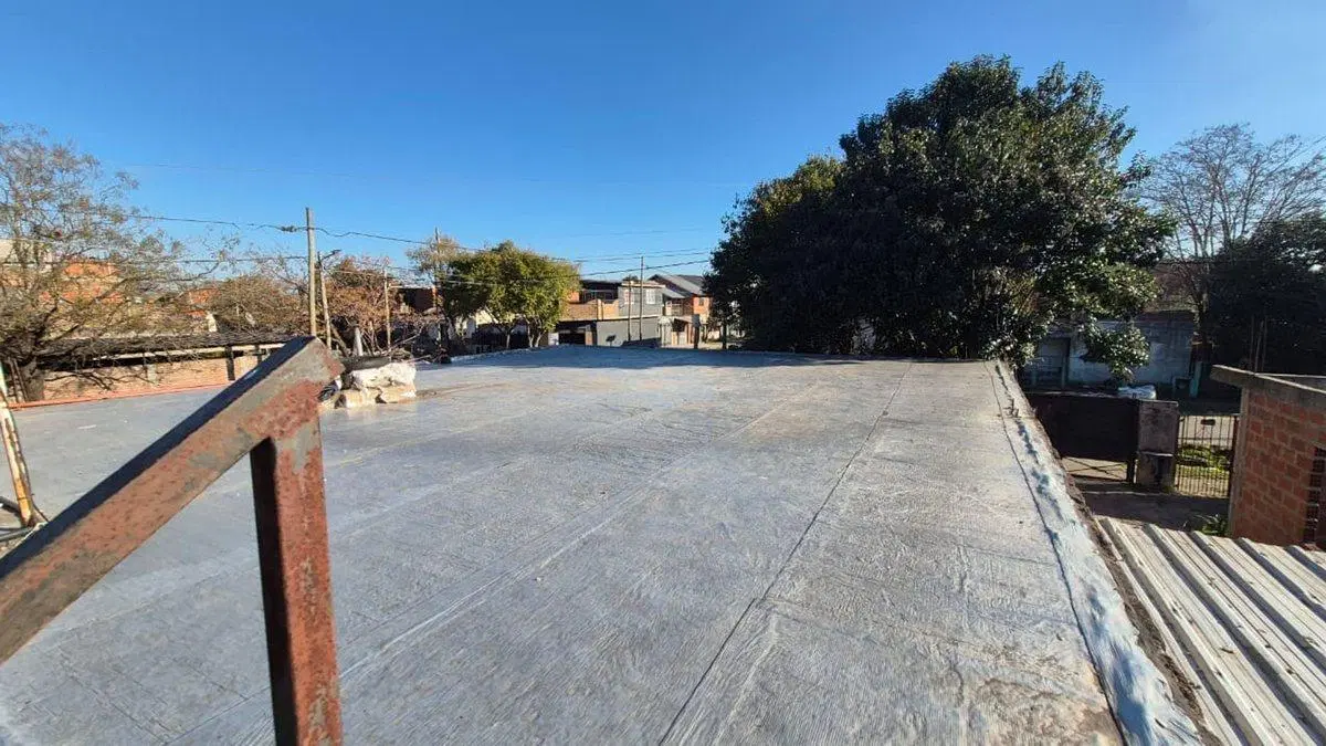 VENTA CASA 3 AMB. TEMPERLEY. APTO CREDITO 5