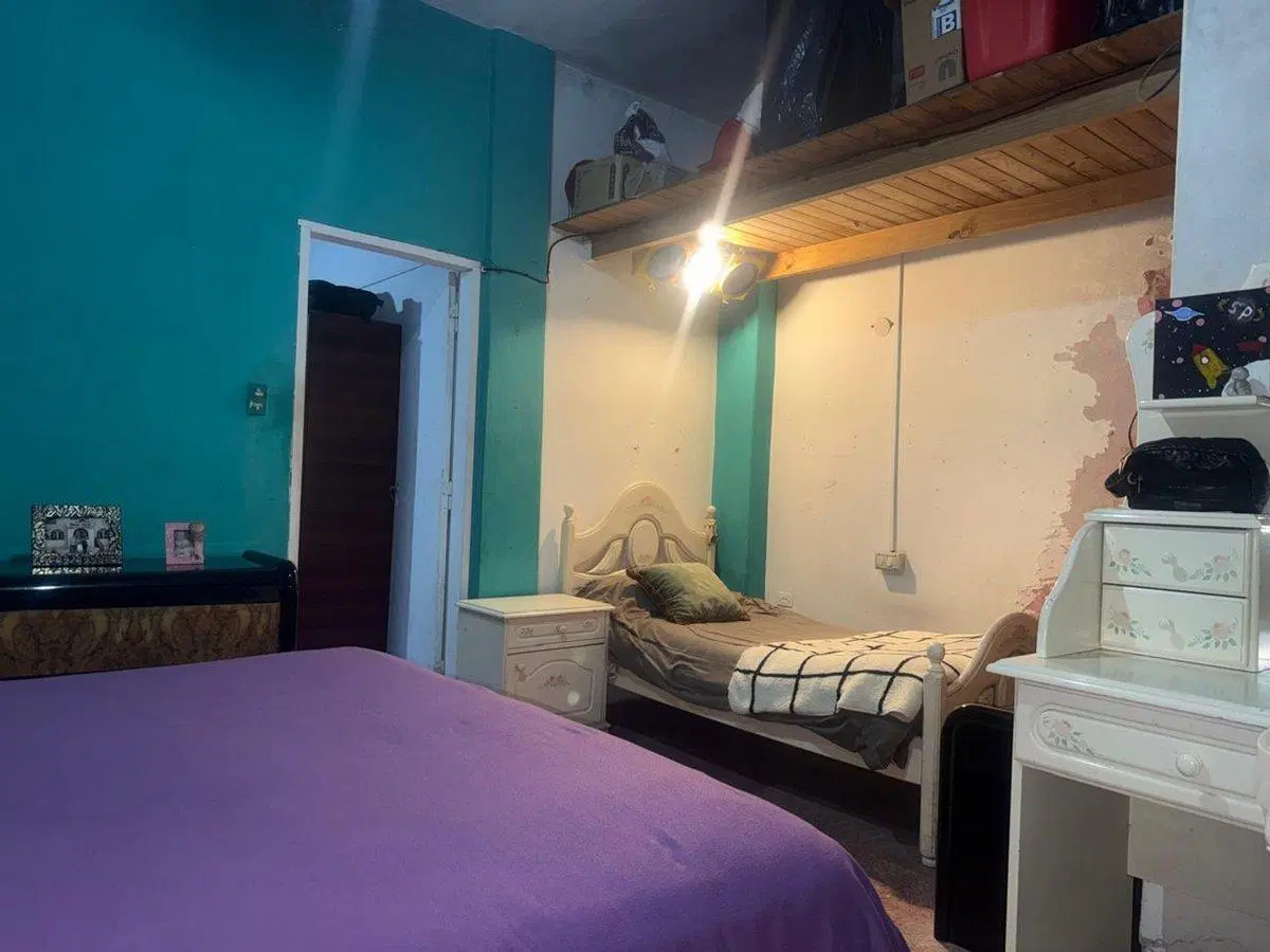 PH EN VENTA CON COCHERA -LANÚS ESTE 8