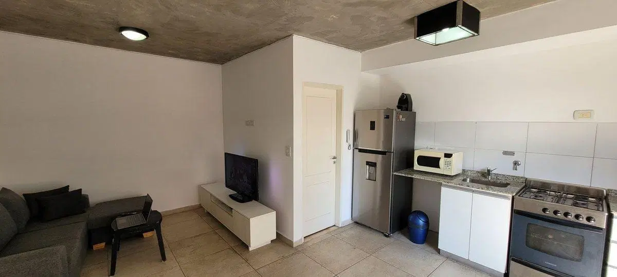 DEPARTAMENTO MONOAMBIENTE CON COCHERA LANUS ESTE 4