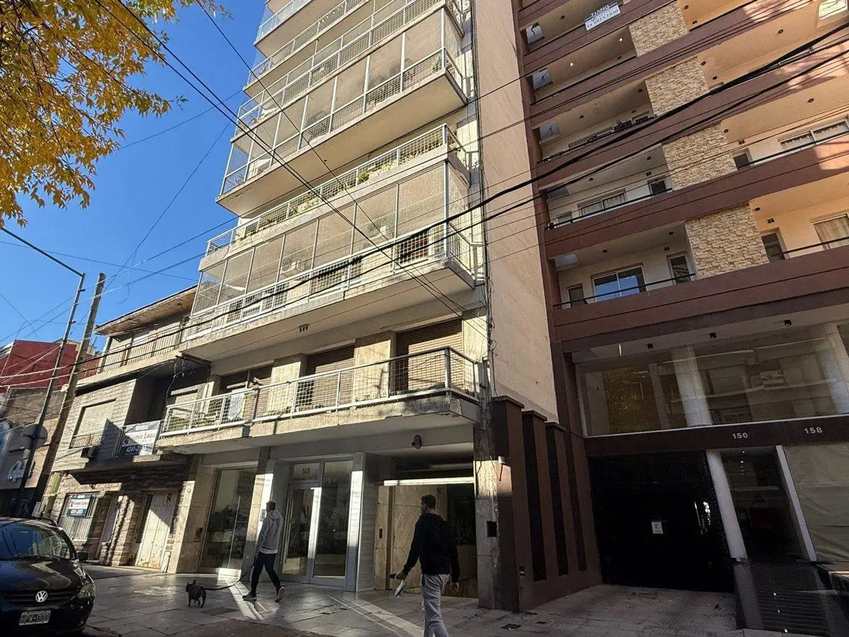 VENTA DEPTO. 3 AMBTES.C/COCHERA Y BAULERA-LANUSITA 5