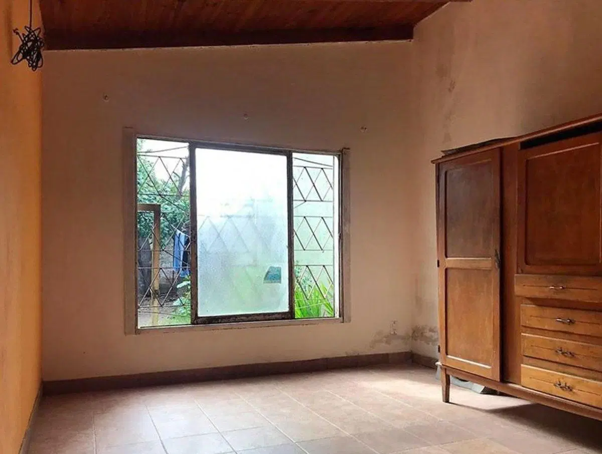 Venta casa 4 ambs. Fondo libre. Jardín al frente 3