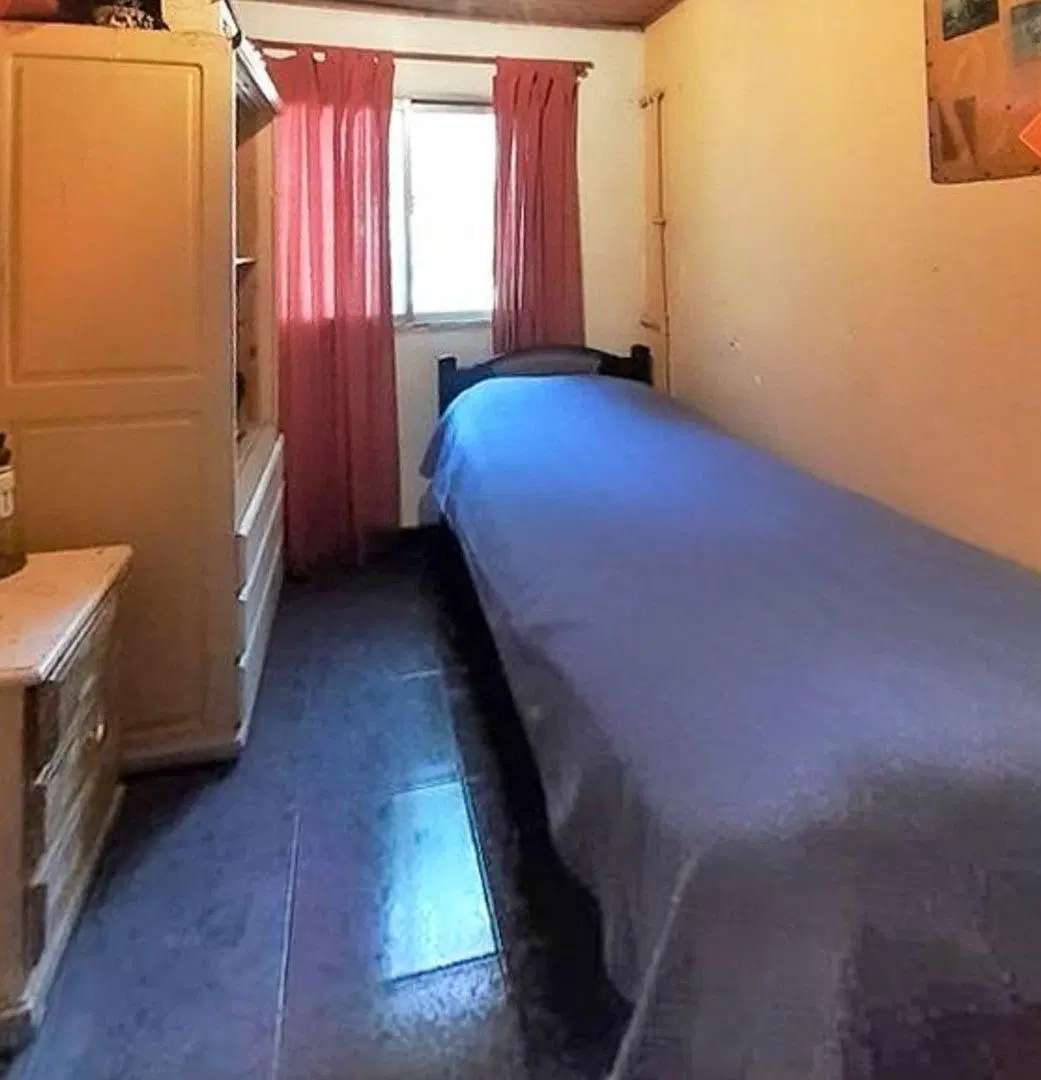 Venta casa 4 ambs. Fondo libre. Jardín al frente 4