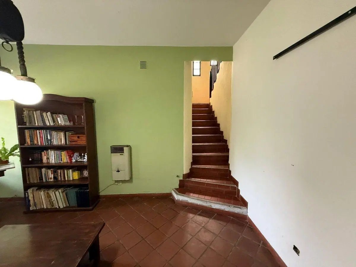 CASA 5 AMB, CON  PARQUE Y COCHERA ATO CREDITO 4